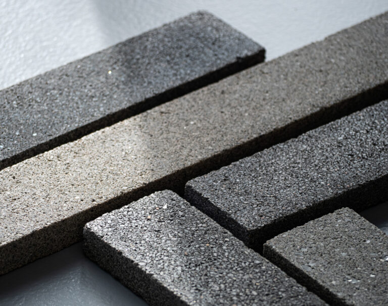 stonecycling-biomason-biobasedtiles-biocement-salt-pepper-3